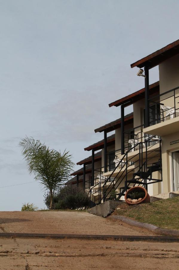 Brisas Del Lago Apartamentos Colon  Exterior photo